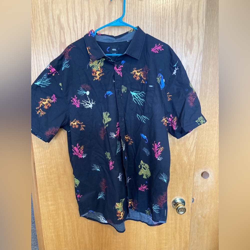 Van’s short sleeve button down shirt